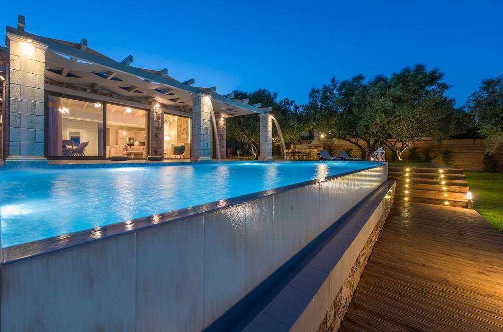 Avra Luxury Villa & Spa Keri Værelse billede