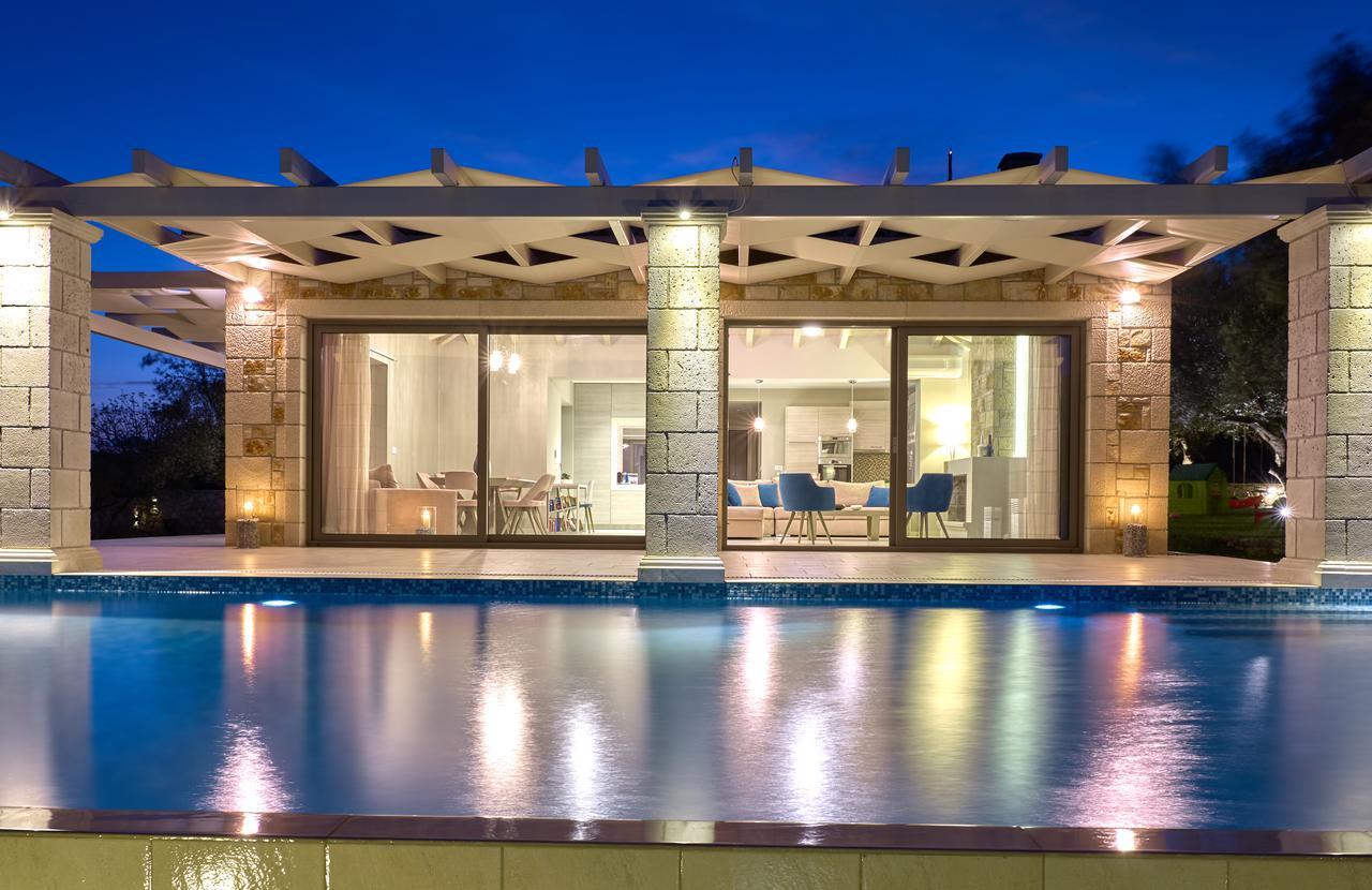 Avra Luxury Villa & Spa Keri Eksteriør billede